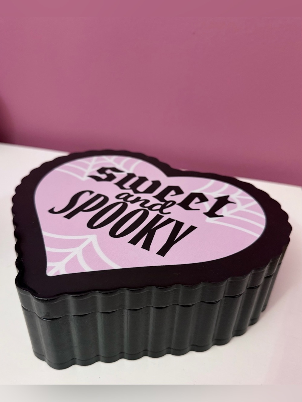 Ashland Halloween Heart Shaped Sweet & Spooky Box - Picture 1 of 6